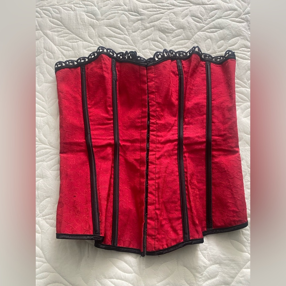 Lace Up Corset Size Small Red